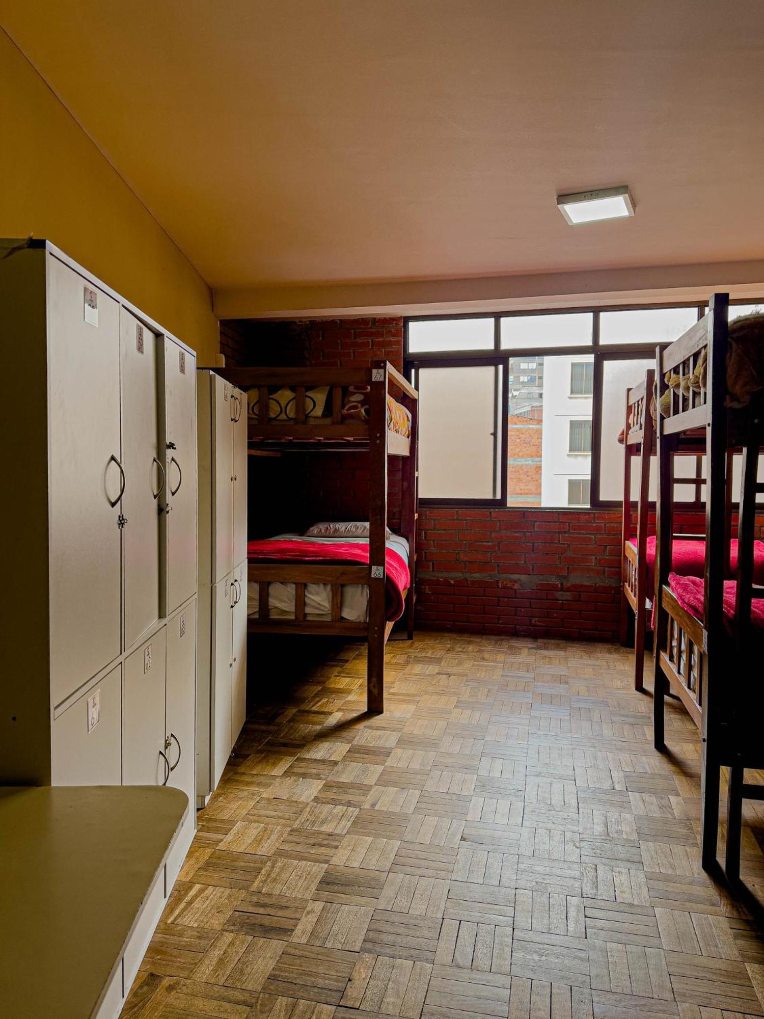 Lobo Hostel Ла Пас Екстериор снимка