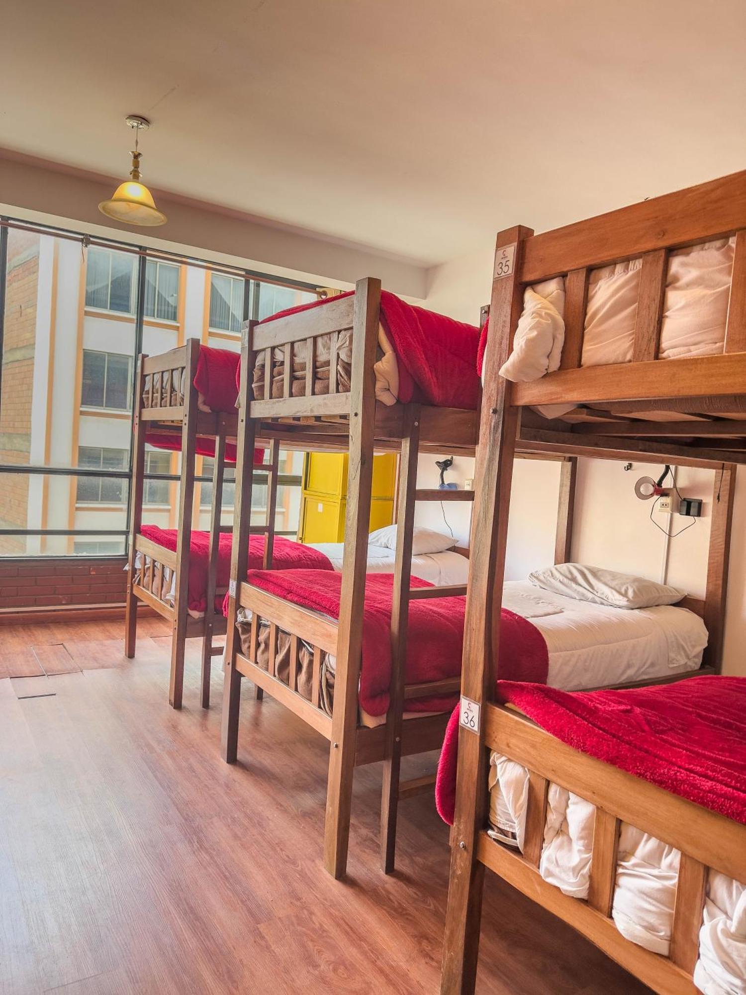 Lobo Hostel Ла Пас Екстериор снимка